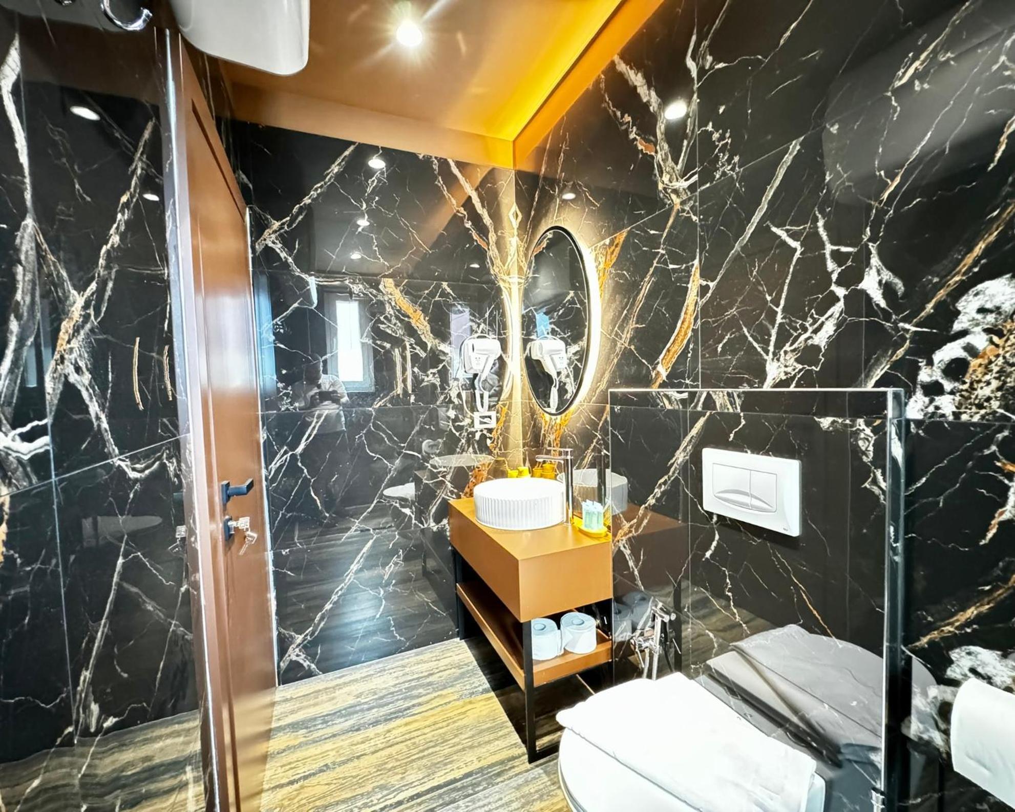 Noem Hotell