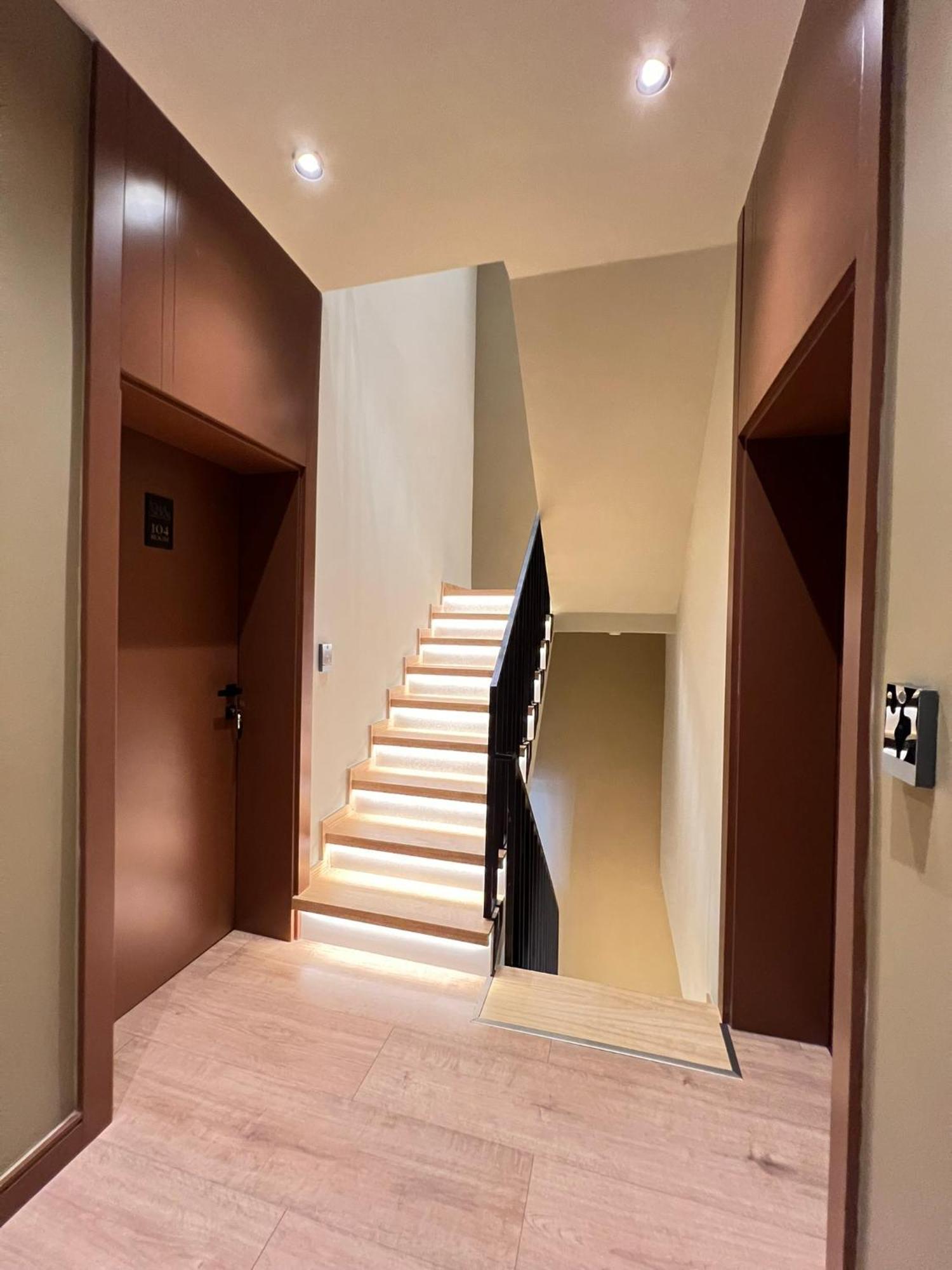 Noem 4* Tiranë